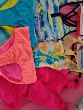 ZeroXposur Girls Floral & Hot Pink Matching Swim Set